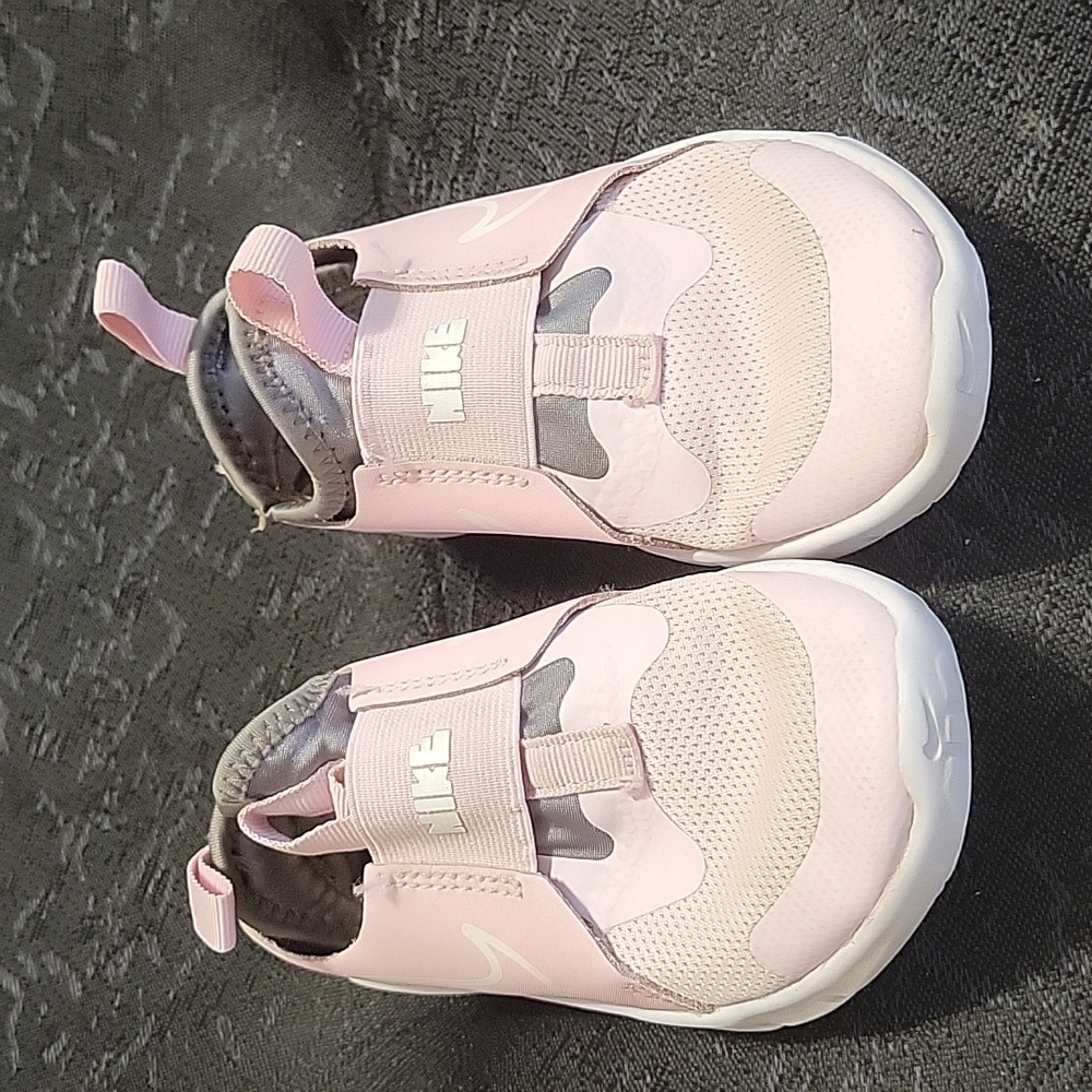 Girls Pink Nike Flex Runner/Suze 11.5c